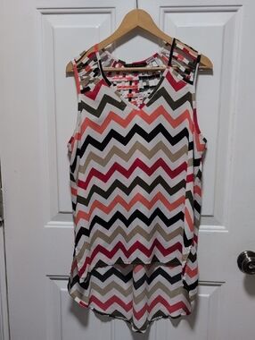 Zac & Rachel Chevron Sleeveless Cami in Coral, Black, Olive & White